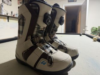 Plaid Snowboard Boot Size 9