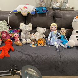 Elsa and stuffed animals