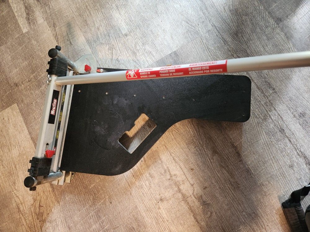 Brutus Up To 12" Flooring Cutter