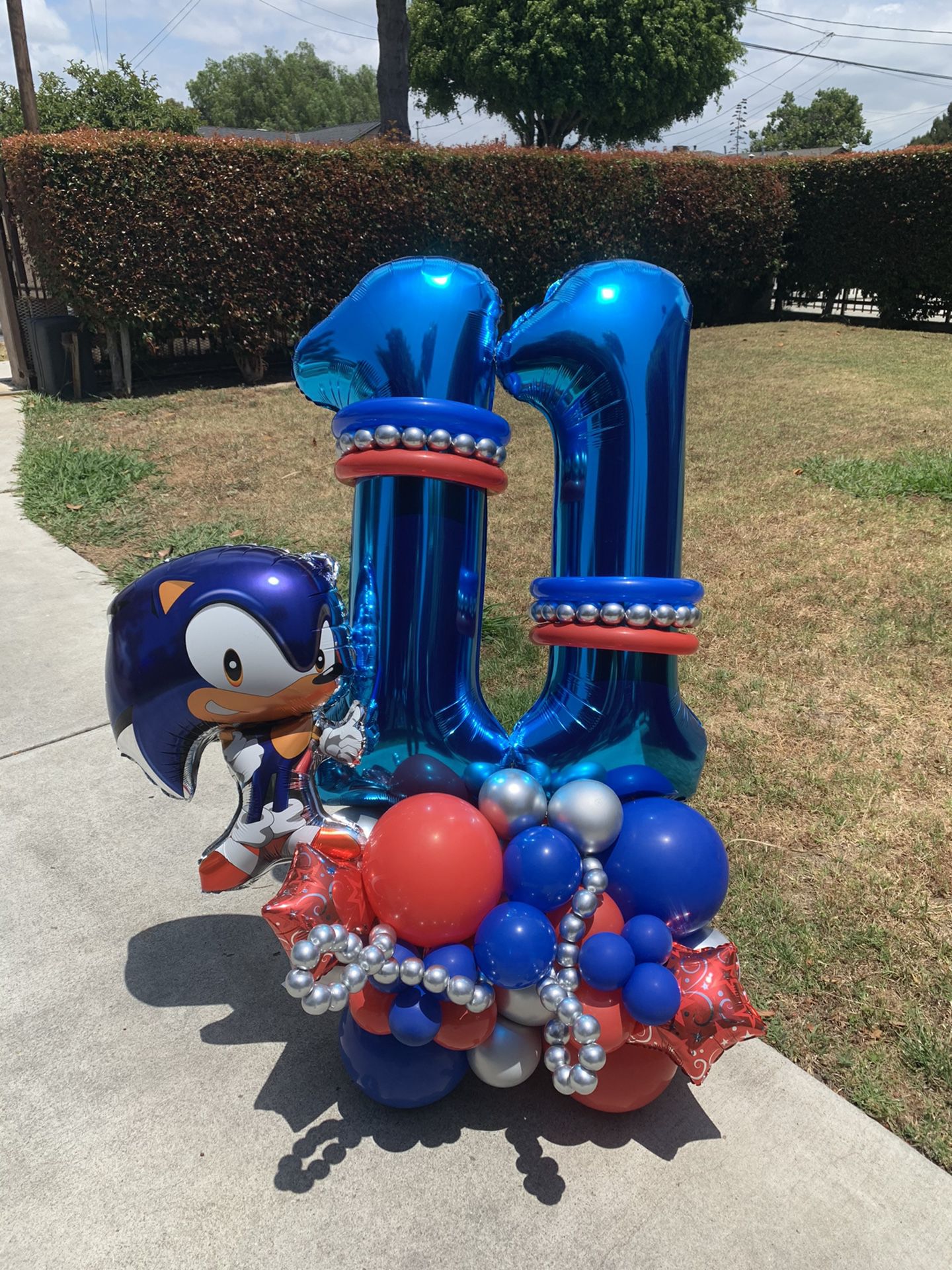 Sonic Balloon Bouquet