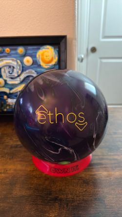 Brunswick Ethos bowling ball