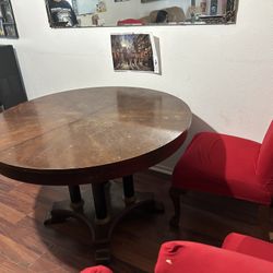 Dining Room Table And Chairs 