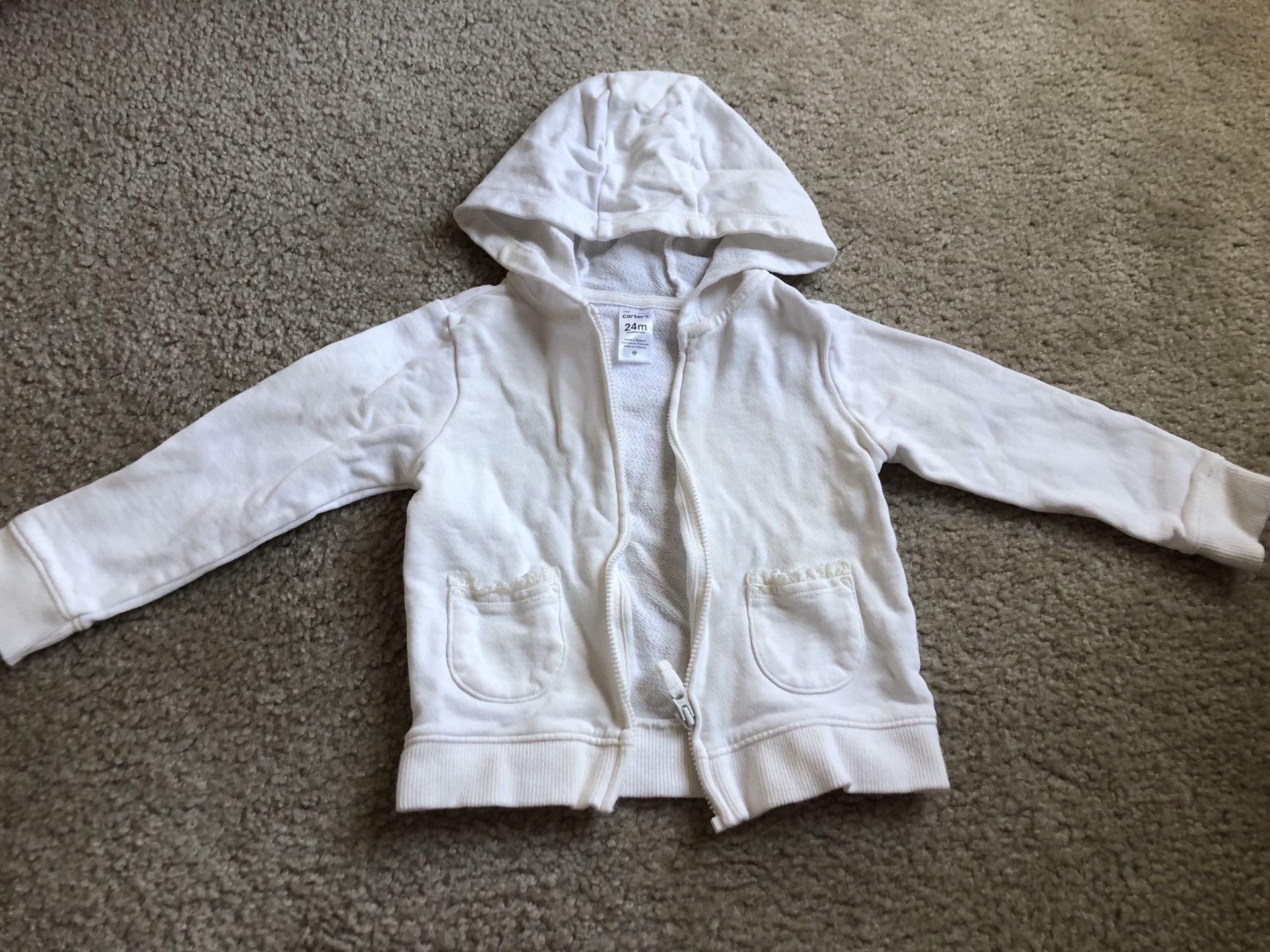 Carter’s white hooded sweater
