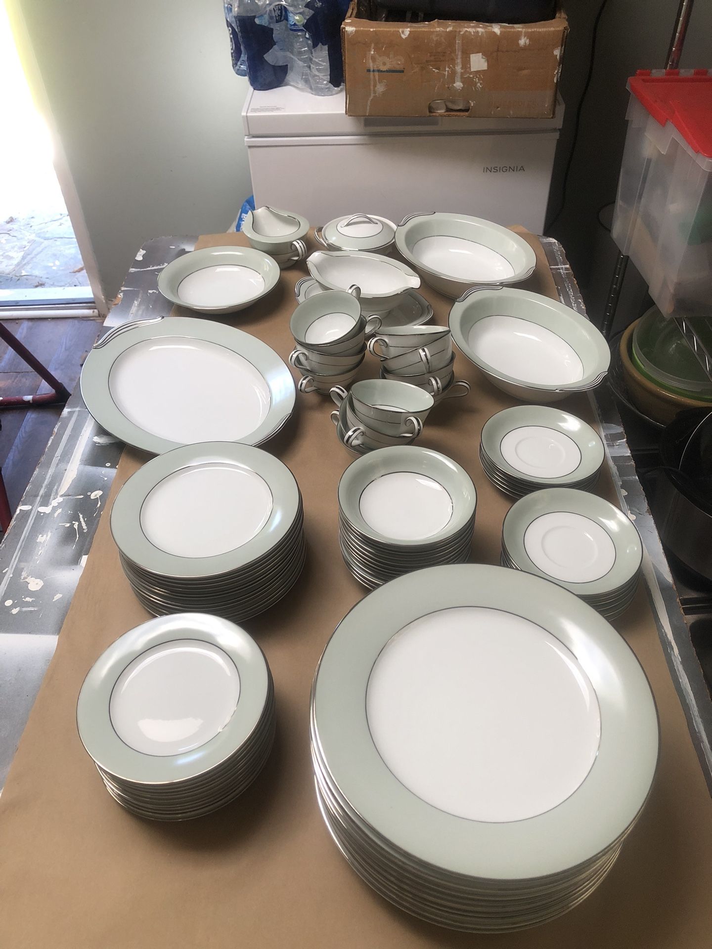 Noritake China Greencourt Service Set
