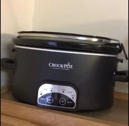 Crock pot New 15.2inches (H)x15.Oinches(W)x10.0 D