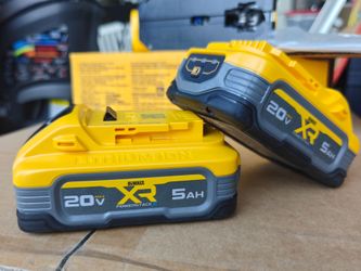 DEWALT 20V 5.0 Ah Battery