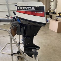 1997 Honda 15 HP ,4 Stroke Outboard Boat Motor 