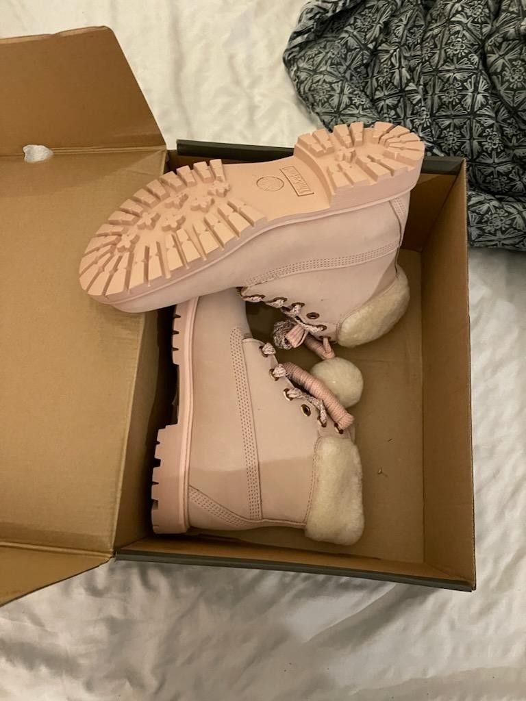 Woman Pink Timberland Boots Sz-10