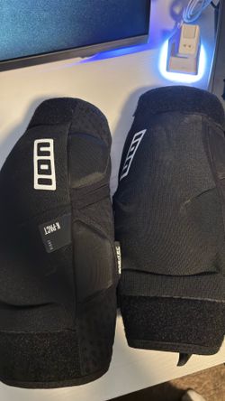 ion K-Pact mtb knee guards