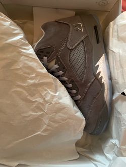 Wolf grey men  size 10 1/2 men