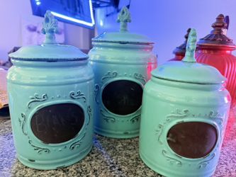 Kitchen canisters