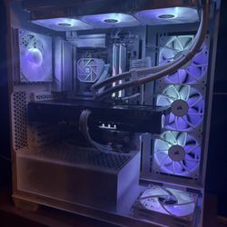 White Gaming PC