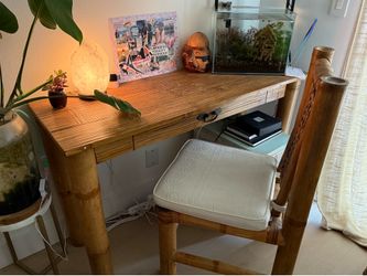 Tiki desk and chair
