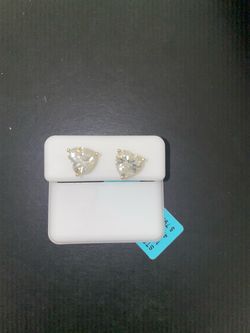 4.0 CTW  Heart Moissanite Stud Earrings