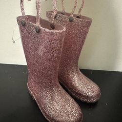 Toddlers rain boots size: 7 (2-3 years)
