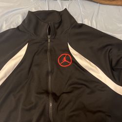 Large  Jordan Jacket (only Used Once ) Legit)