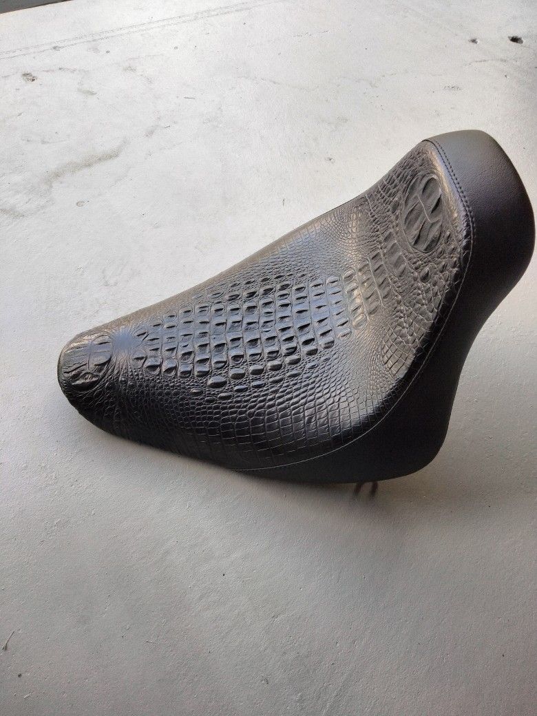 Solo Seat Alligator Hide