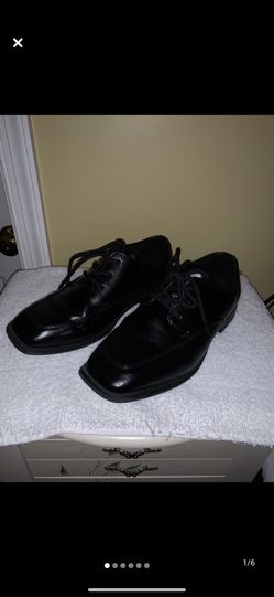 Boy’s dress shoes