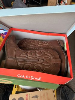 Boots Girls Size 4 $10