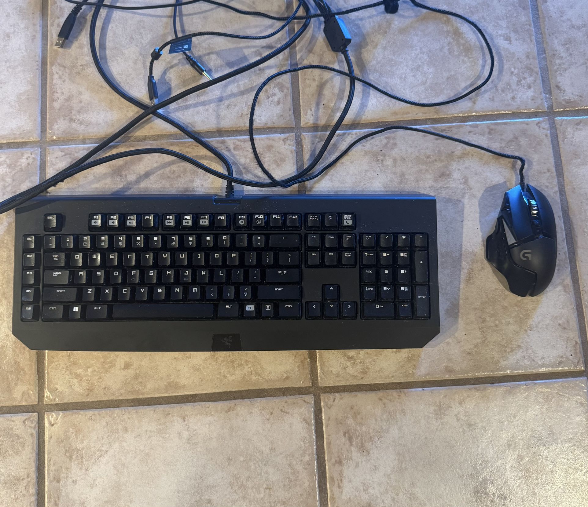 Razor Black widow Keyboard And Logitech G502 Mouse