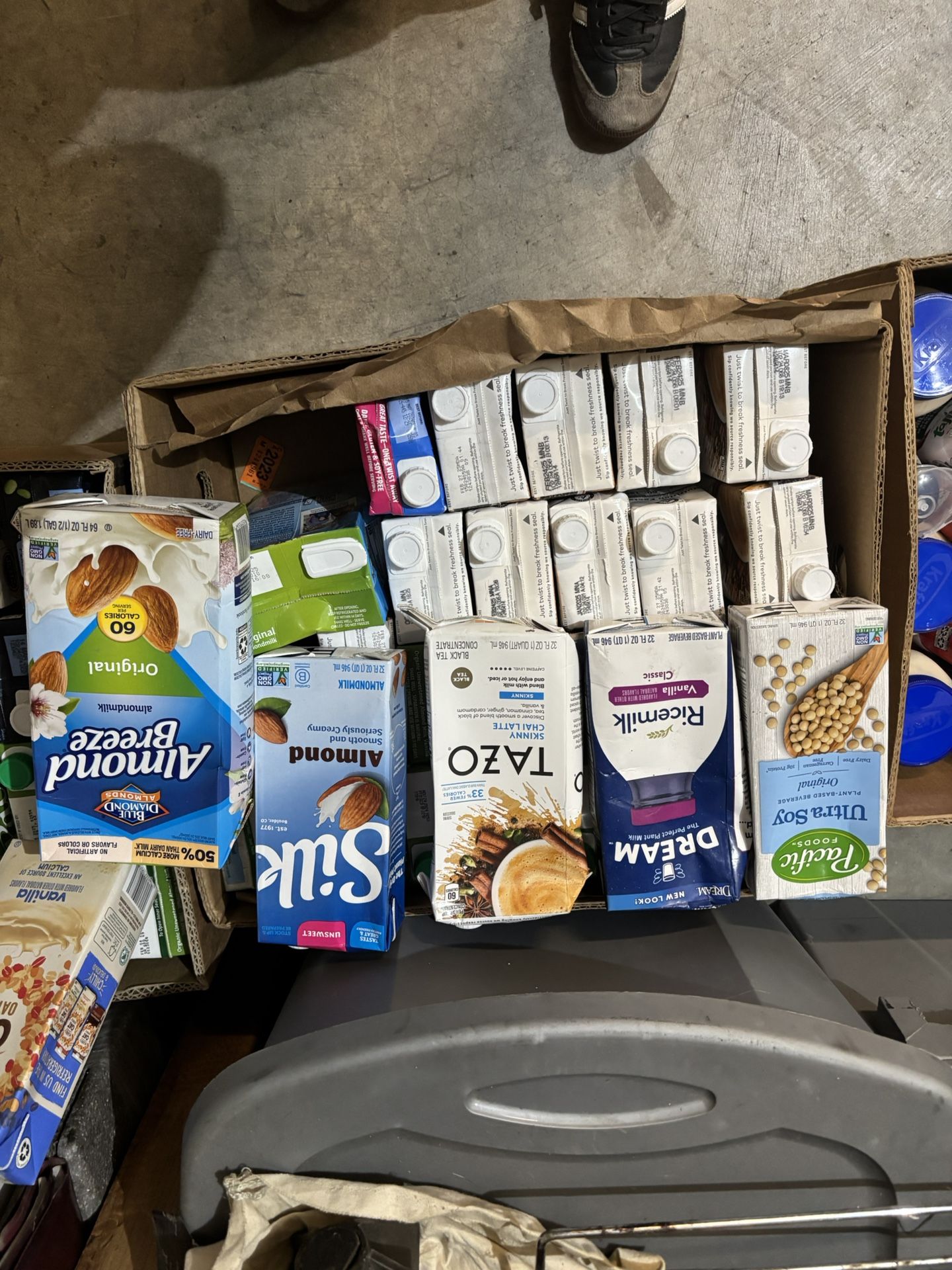 Almond Milk Chai Milk Soy Milk