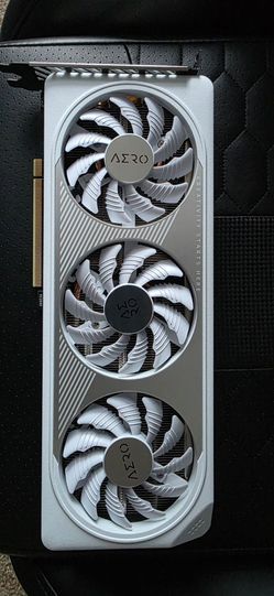 GIGABYTE AERO RTX 4060