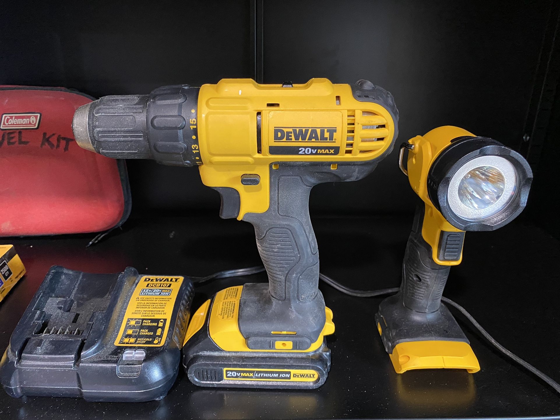 DewAlt Drill And Flashlight for Sale in Marysville, WA OfferUp