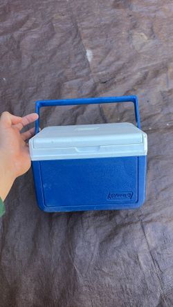 Coleman Blue & White Cooler 