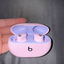 Pink beats studio buds
