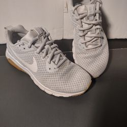 Women's Nikes 