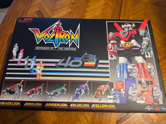 Voltron Defender of the Universe 40th Anniversary Set