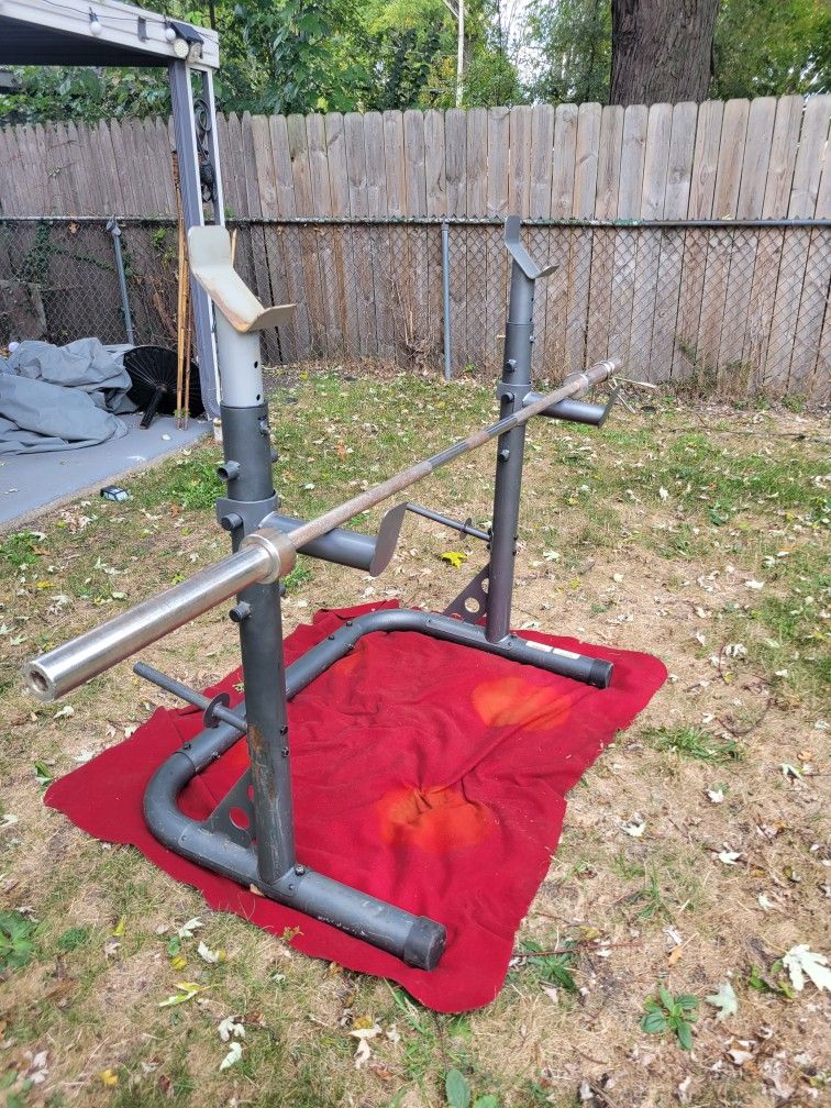 WEIDER SQUAT RACK/ SAFETY HOOKS/ 2 STORAGE HORNS.     7' 45LB OLYMPIC BAR WITH CLIPS 
11525 S HALSTED DUNKIN DONUTS/7111 S WESTERN WALGREENS 
110$ CAS