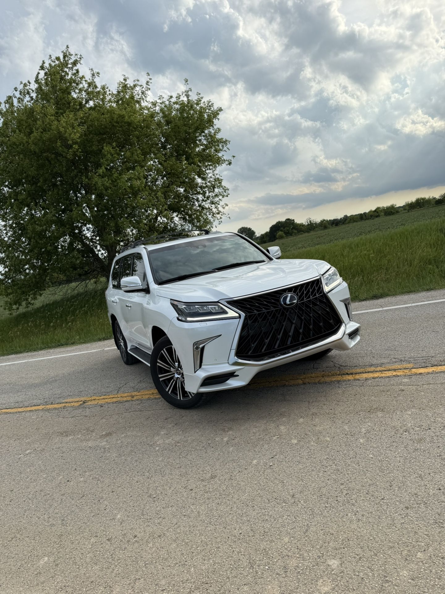2020 Lexus LX 570