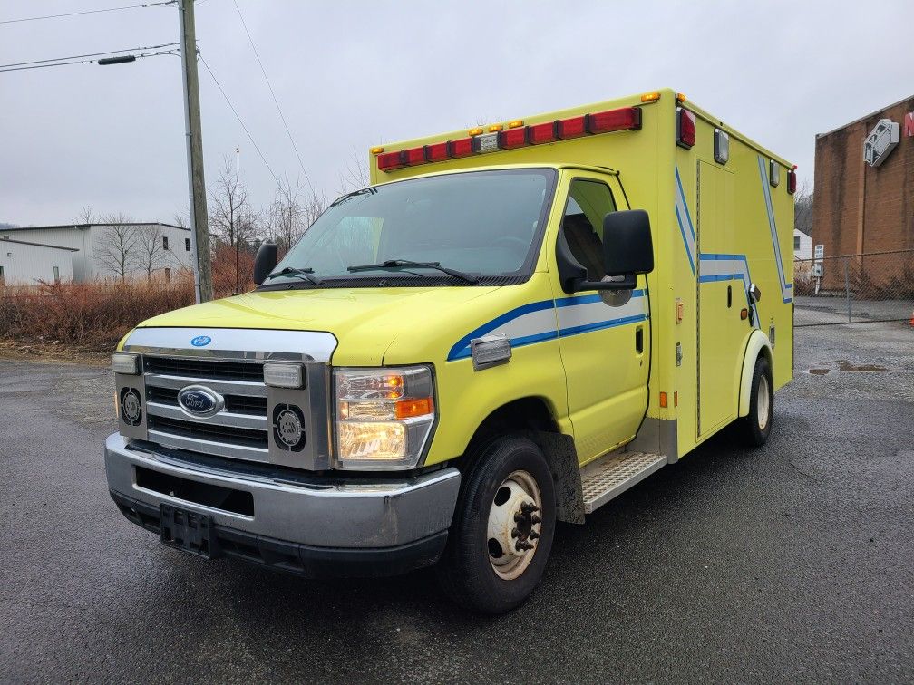 2010 Ford E-350