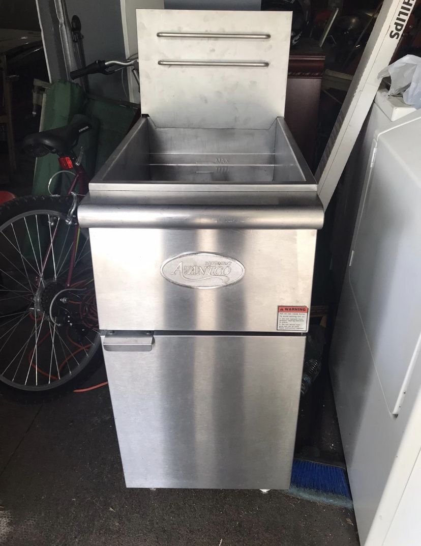 Deep fryer $500 o best offer