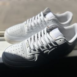 Air Force One Size 13m.    80$