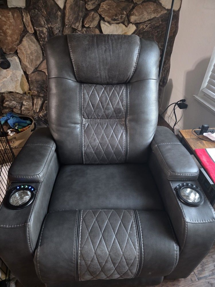 Powered Recliner