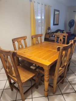 Dinning room table