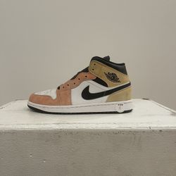 Jordan 1 Mid SE ‘Flight Club’