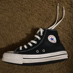 Black Platform Converse - size 4.5 Big Kids