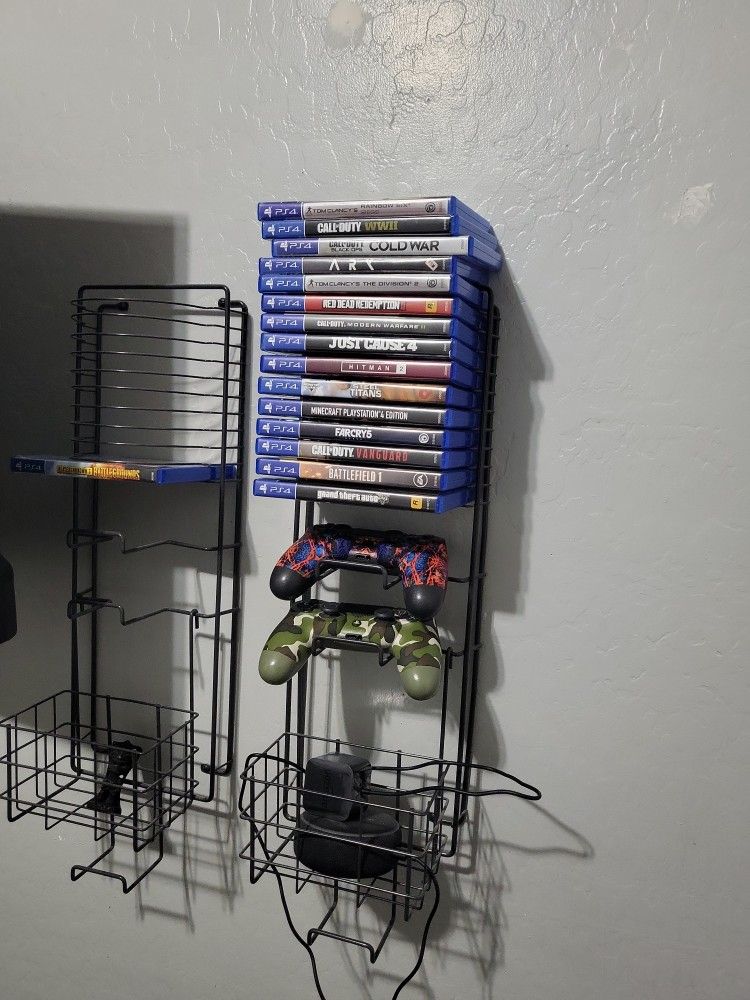 Sellin Ps4 Games and Controllers