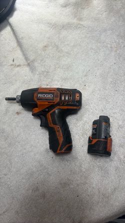 Ridgid 12-Volt 1/4-inch hex cordless impact driver, model R82230