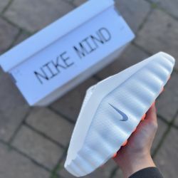 Nike Mind 001 Light Bone Size 11