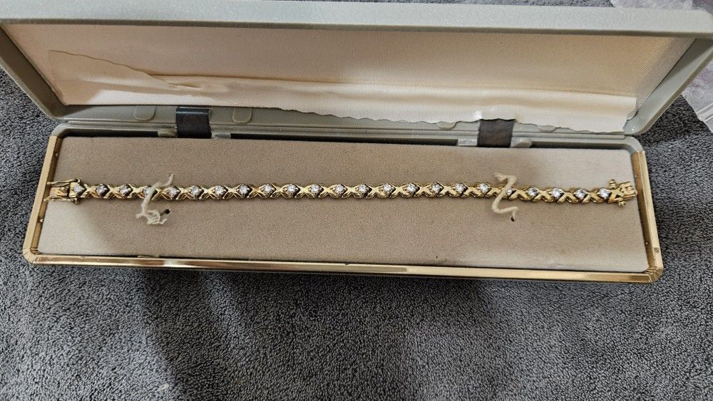 Gold & Diamond Bracelet