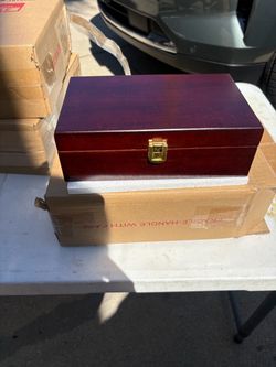 Cigar humidor