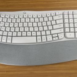 Wireless Ergonomic Logitech Wave Keys