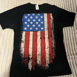 AMERICAN FLAG MEDIUM T-SHIRT 