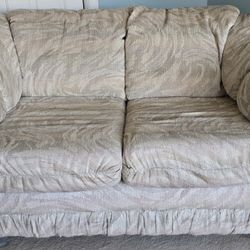 Vintage 1990s Floral PastelCouch Loveseat Sofa Collums Furniture Barely Used!