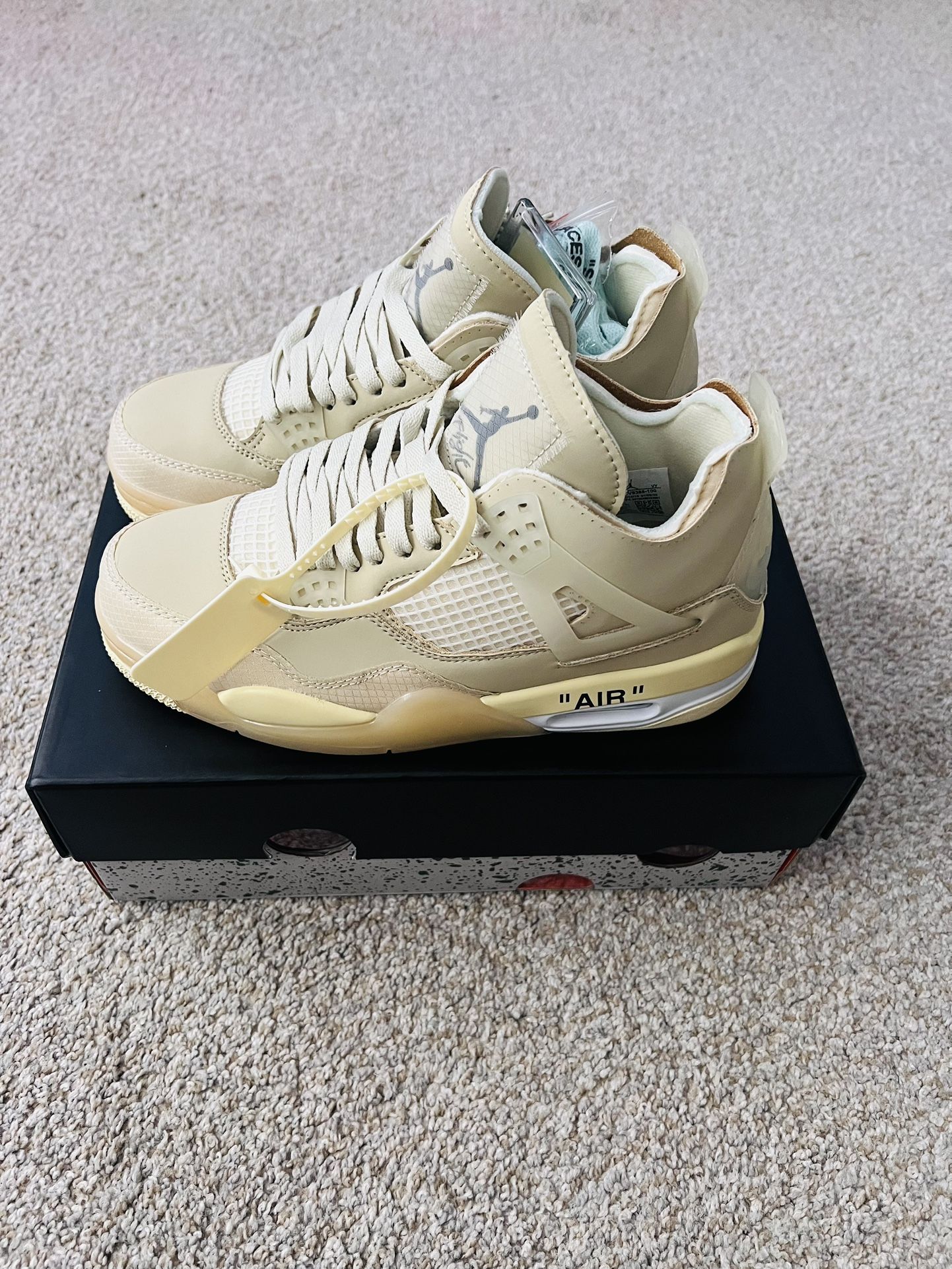 Nike Jordan Retro 4 Off White
