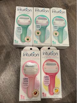 Brand new women’s bundle (5) for ($30)(Cash only)(price is firm)